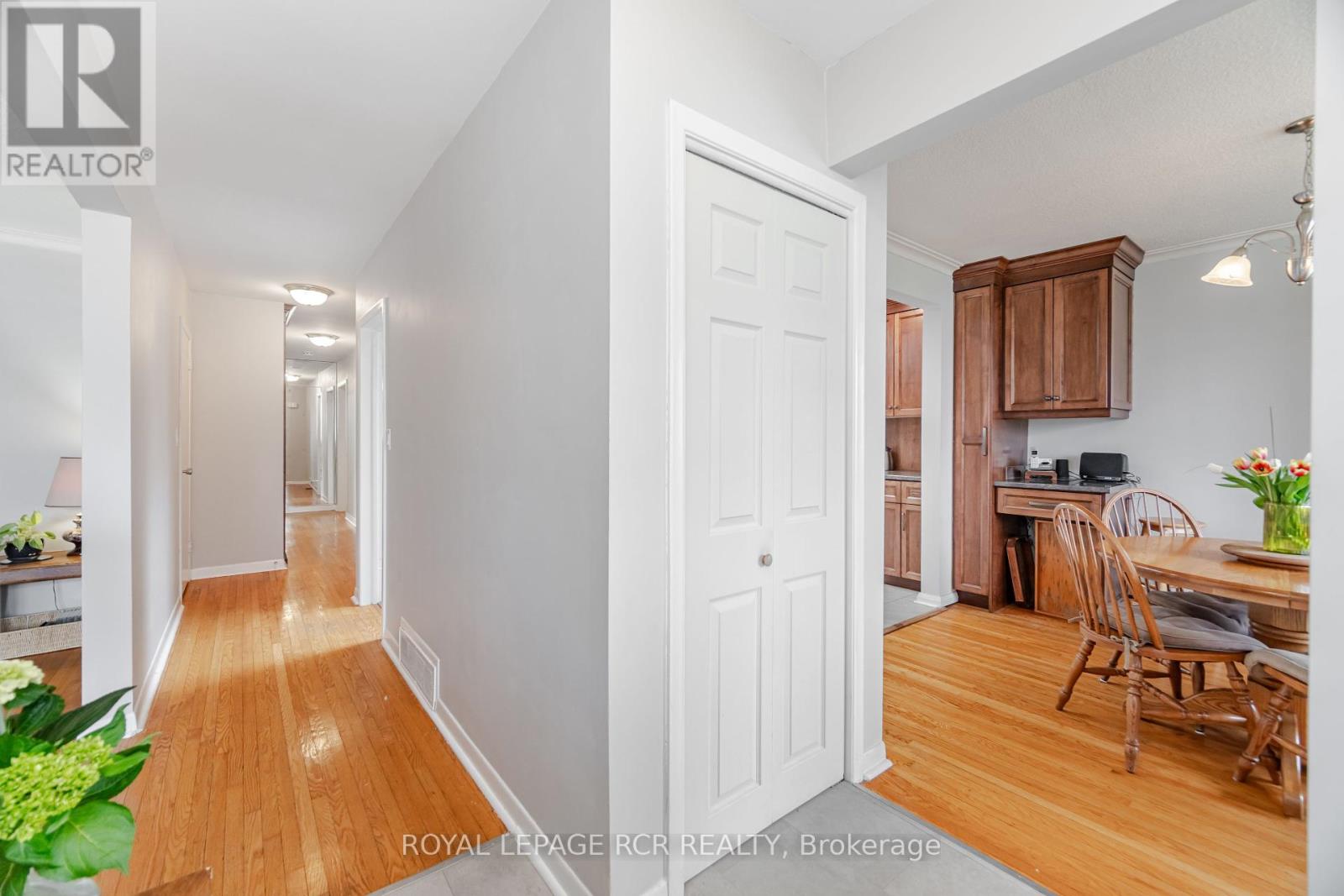 227 Elizabeth Street S, Brampton, Ontario  L6Y 1S2 - Photo 8 - W12094313