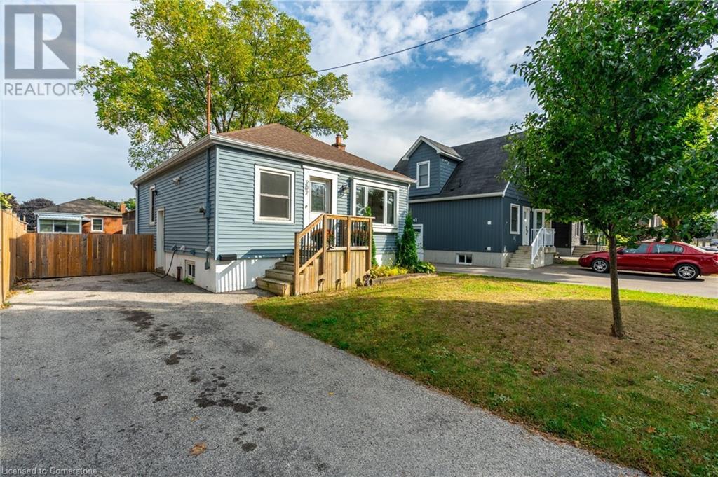 207 East 33rd Street, Hamilton, Ontario  L8V 3T7 - Photo 5 - 40712543
