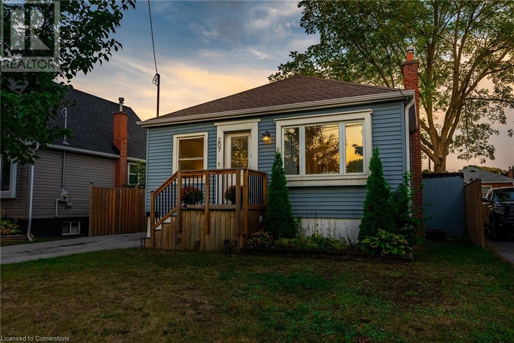 207 East 33rd Street, Hamilton, Ontario  L8V 3T7 - Photo 4 - 40712543