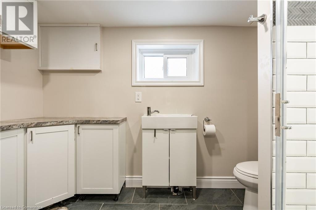 207 East 33rd Street, Hamilton, Ontario  L8V 3T7 - Photo 35 - 40712543