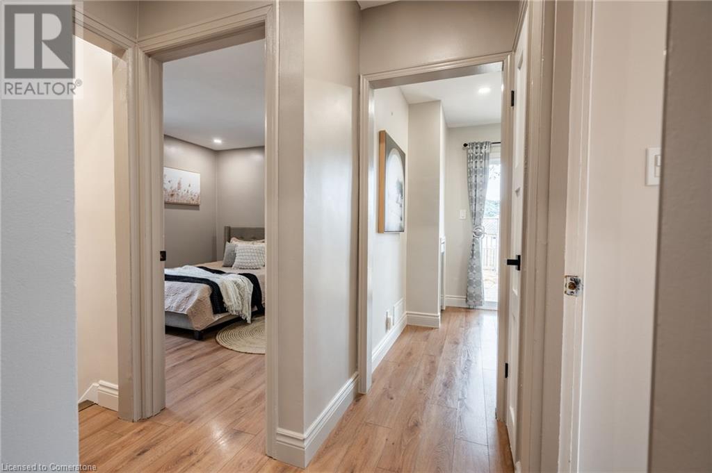207 East 33rd Street, Hamilton, Ontario  L8V 3T7 - Photo 12 - 40712543