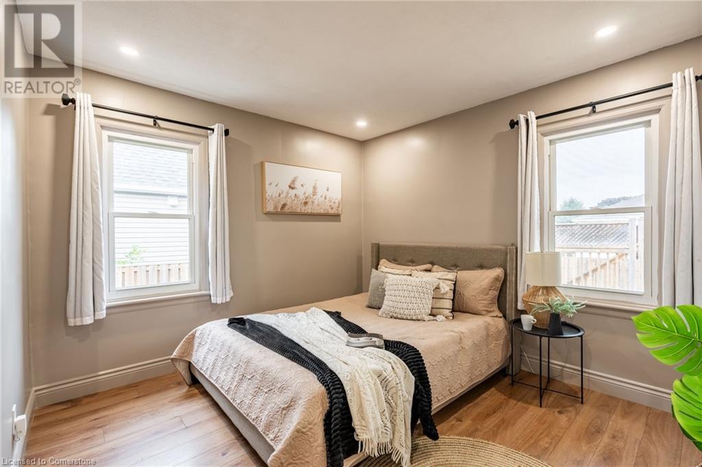 207 East 33rd Street, Hamilton, Ontario  L8V 3T7 - Photo 13 - 40712543
