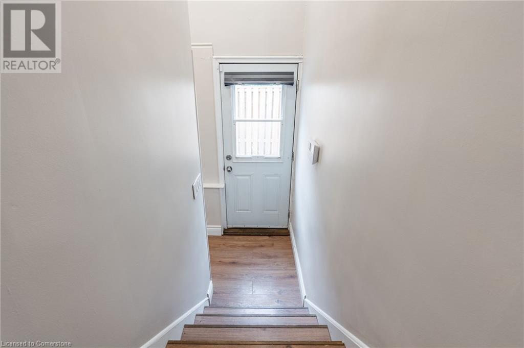 207 East 33rd Street, Hamilton, Ontario  L8V 3T7 - Photo 27 - 40712543