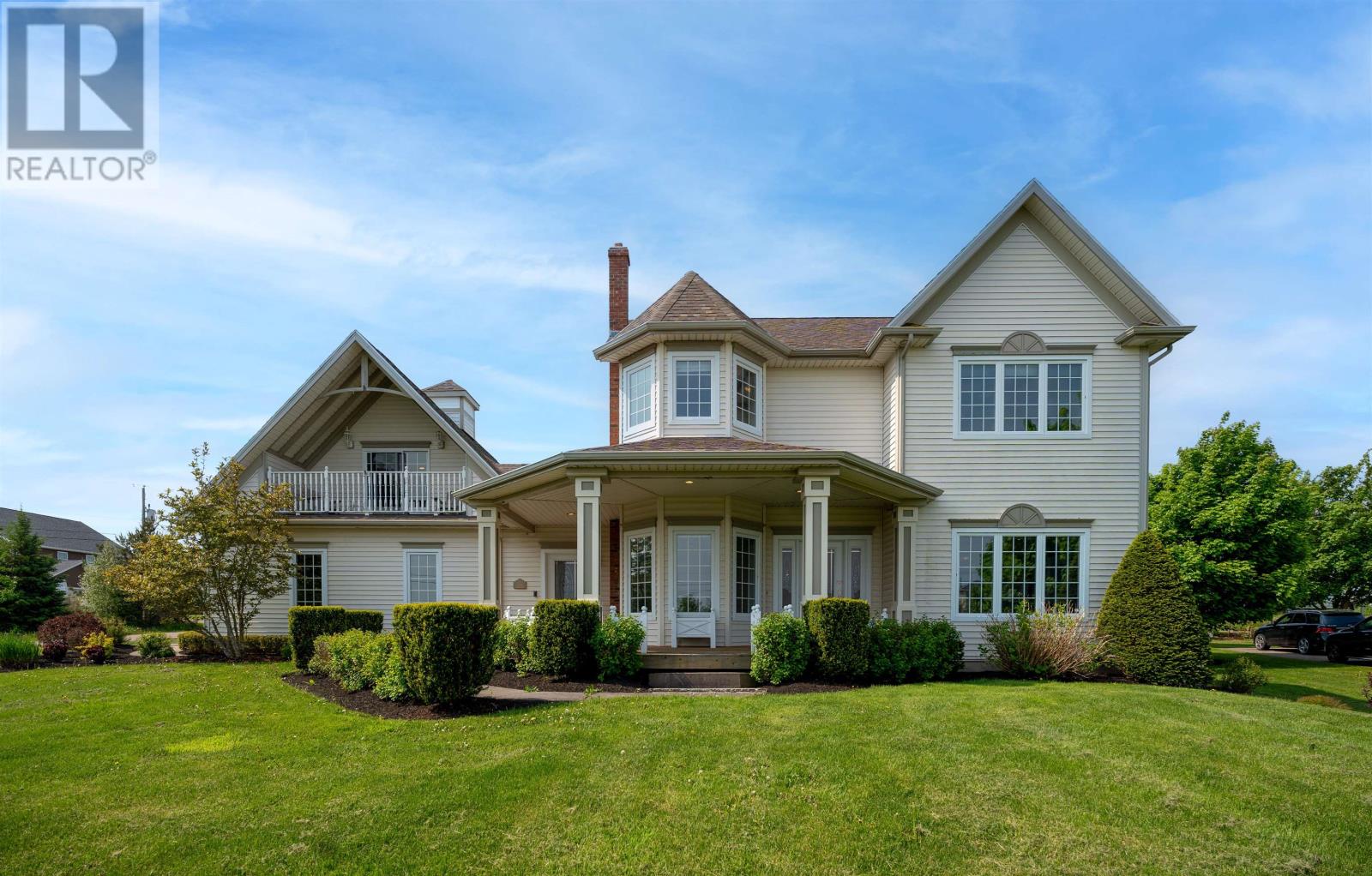 Property at 2 FAIRFAX Drive image 2
