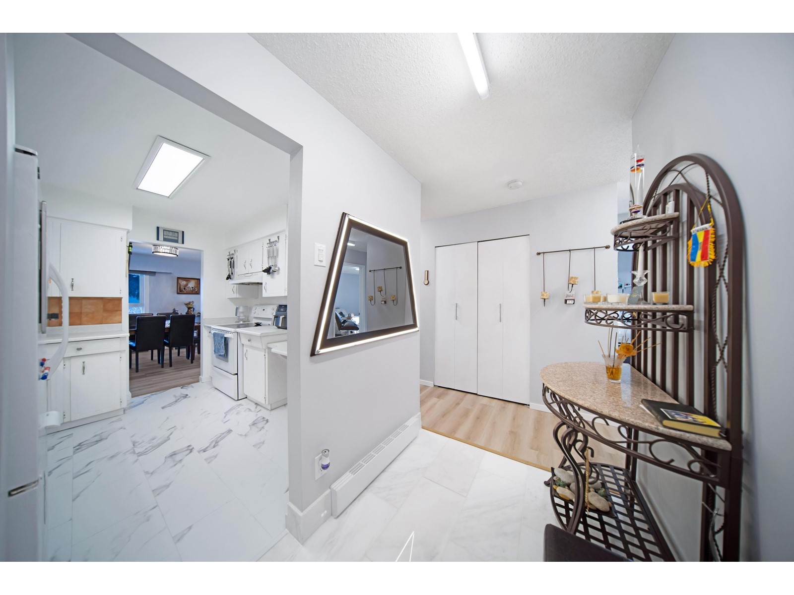 Property at 203 32040 PEARDONVILLE ROAD image 3