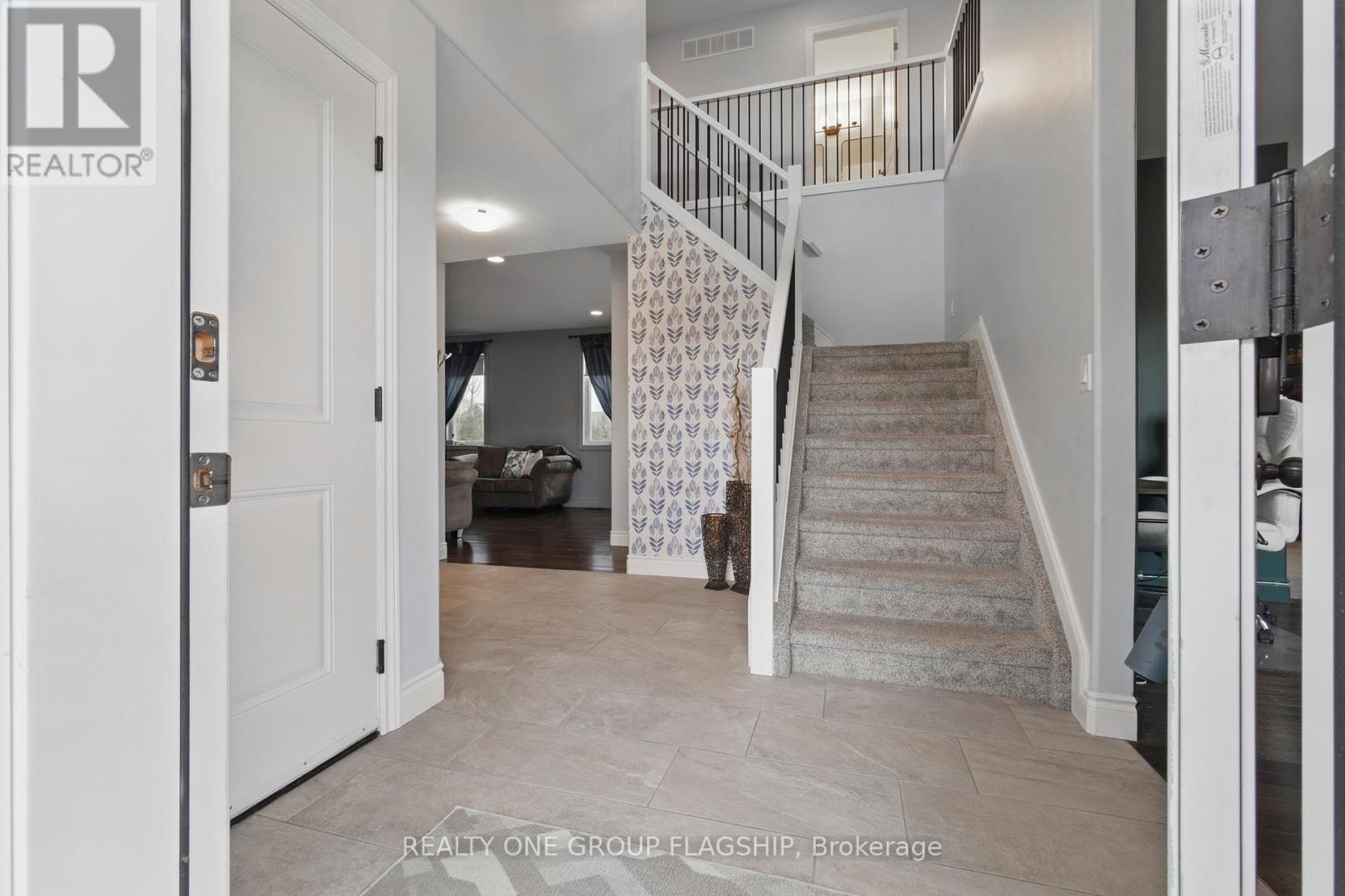 16 Peachwood Drive, Kingsville, Ontario  N9Y 4G5 - Photo 14 - X12094456