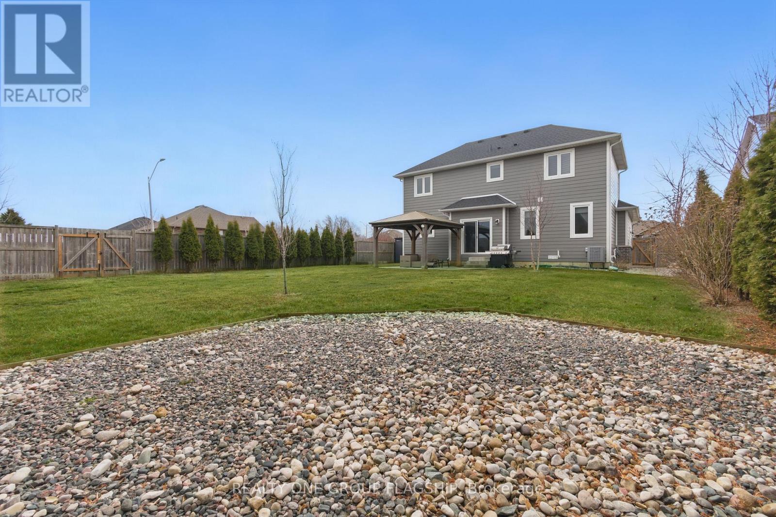 Property at 16 PEACHWOOD DRIVE image 3