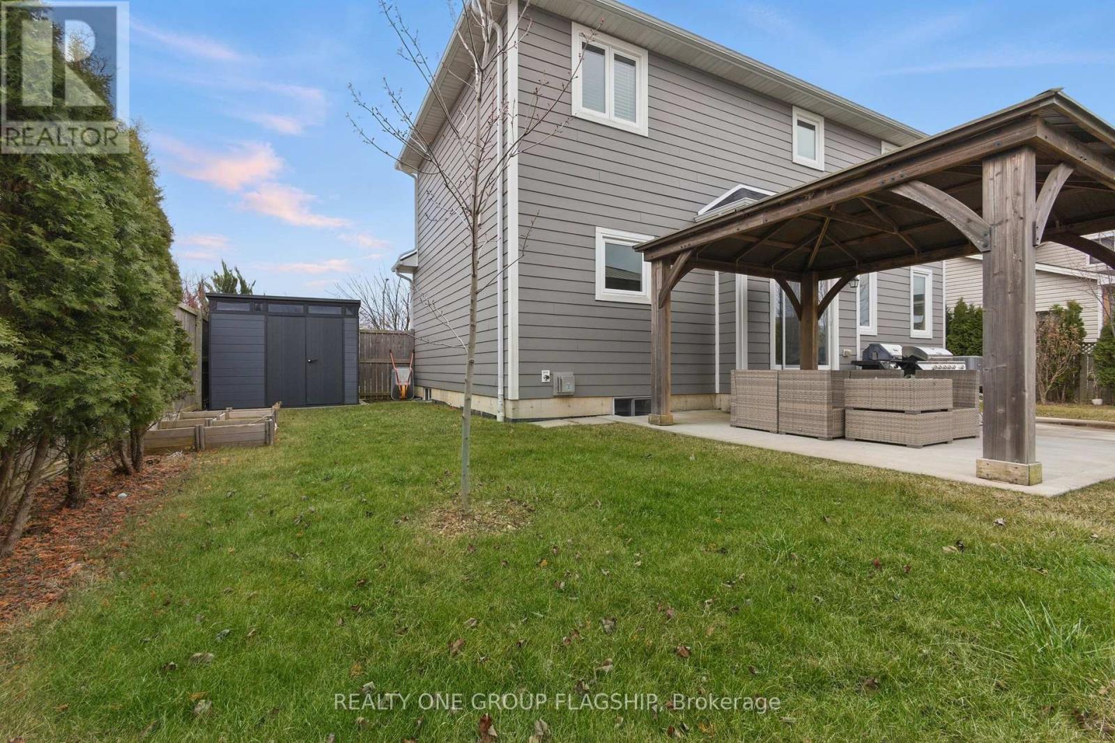Property at 16 PEACHWOOD DRIVE image 5