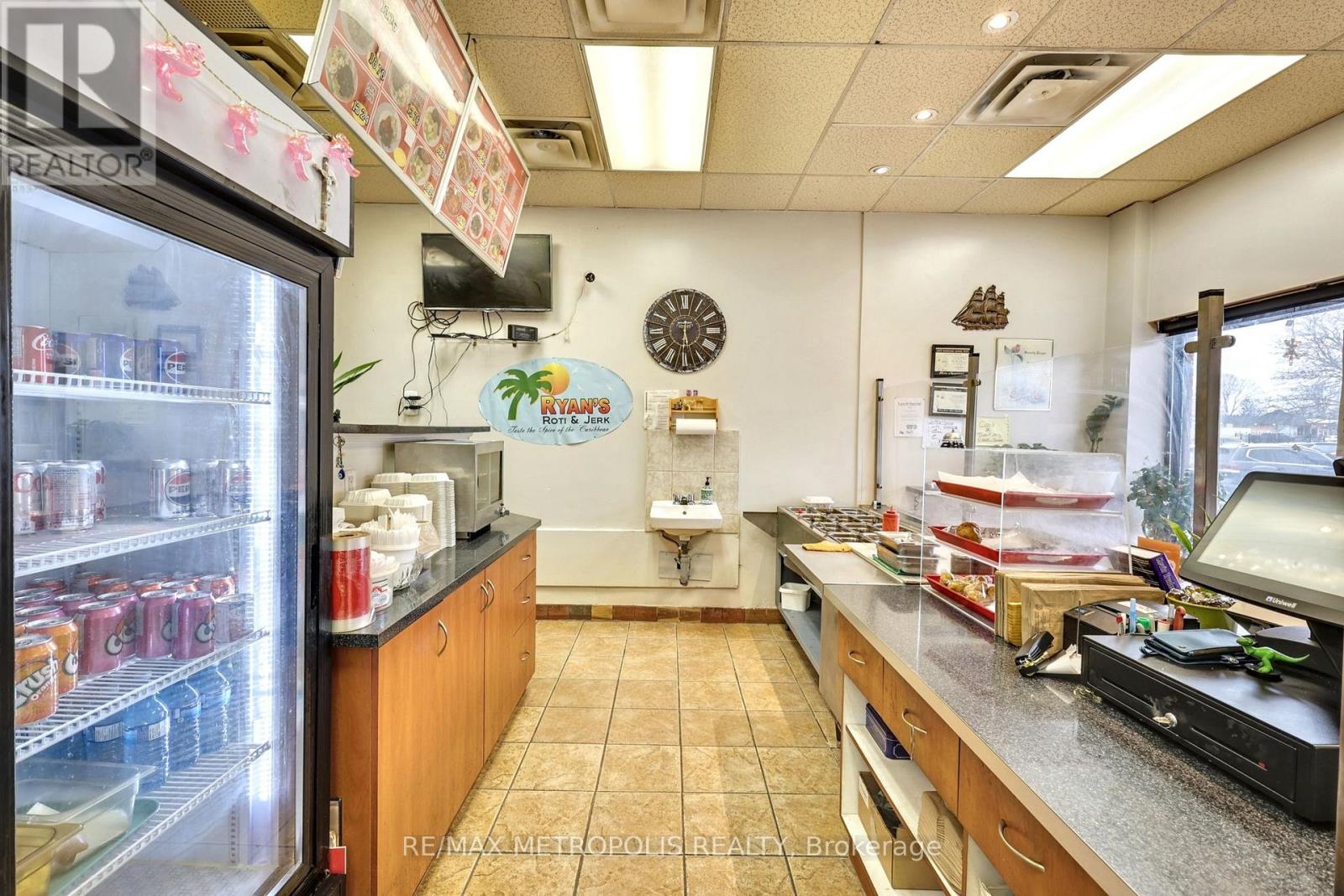 F5 - 1051 Simcoe Street N, Oshawa, Ontario  L1G 4S1 - Photo 10 - E12092212
