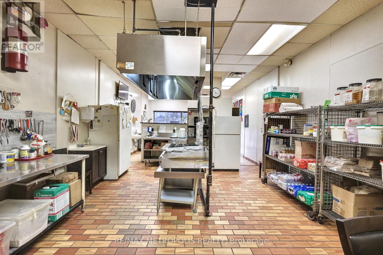 F5 - 1051 Simcoe Street N, Oshawa, Ontario  L1G 4S1 - Photo 15 - E12092212