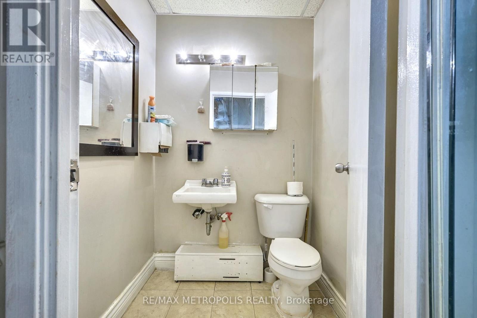 F5 - 1051 Simcoe Street N, Oshawa, Ontario  L1G 4S1 - Photo 23 - E12092212