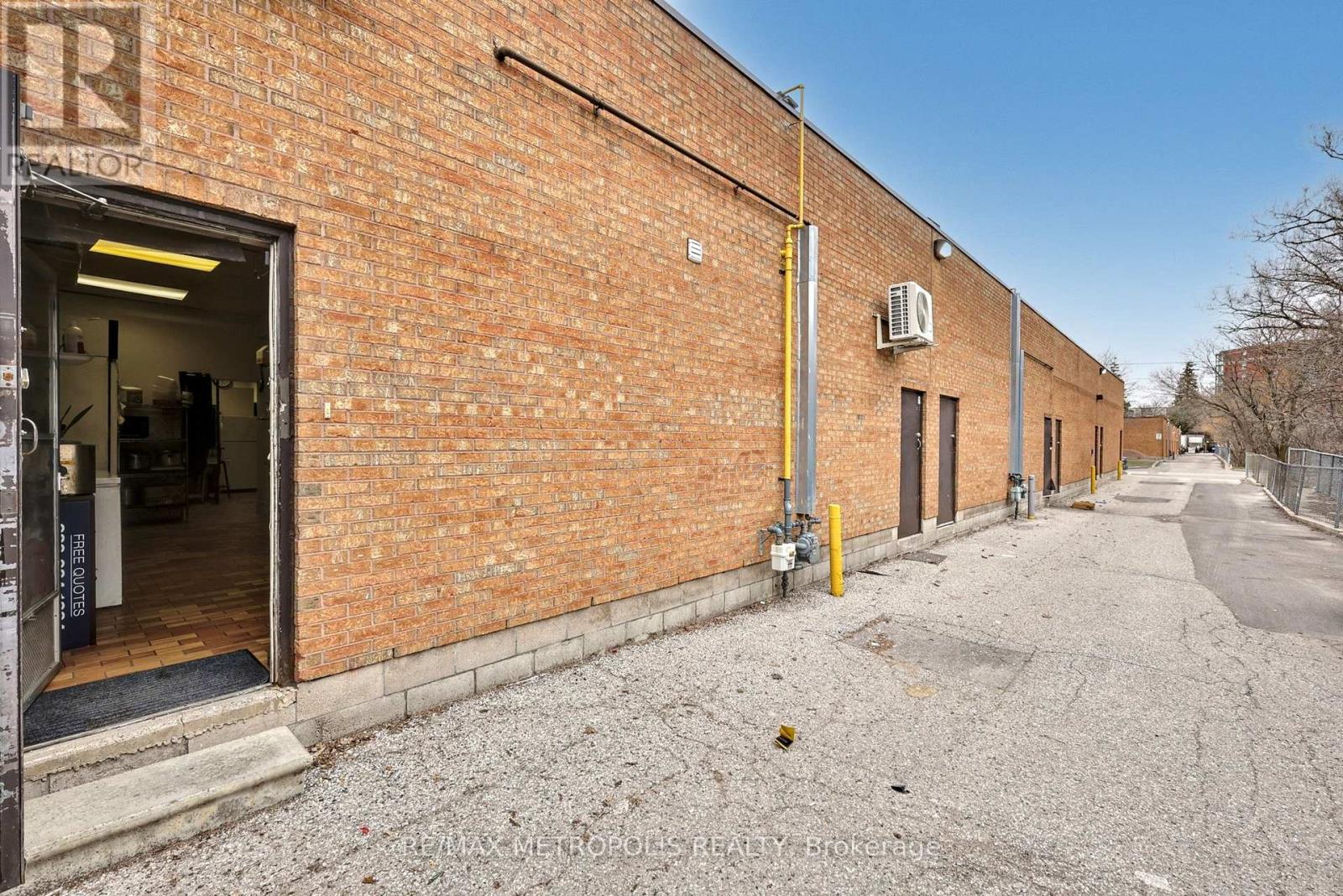 F5 - 1051 Simcoe Street N, Oshawa, Ontario  L1G 4S1 - Photo 24 - E12092212