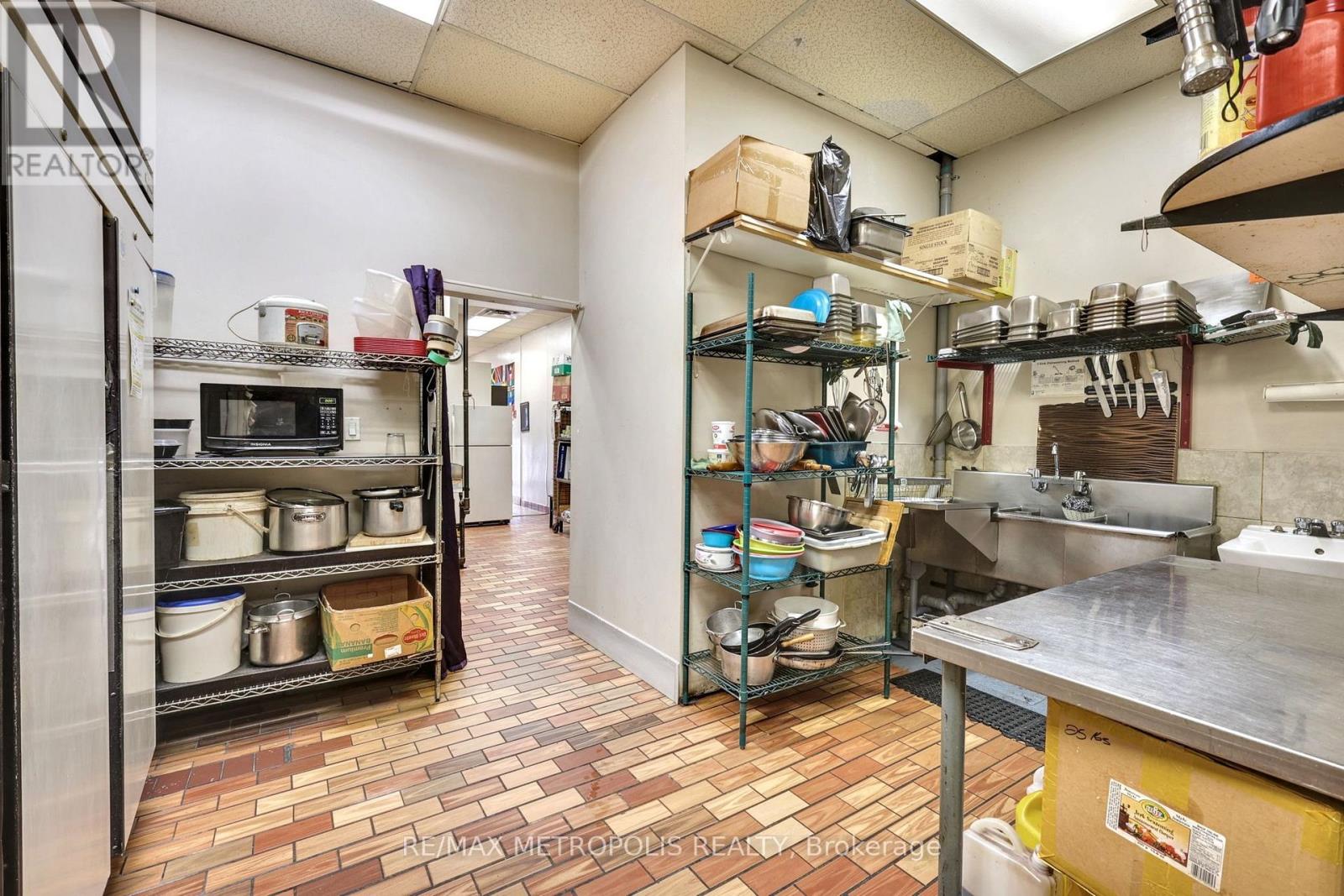 F5 - 1051 Simcoe Street N, Oshawa, Ontario  L1G 4S1 - Photo 17 - E12092212