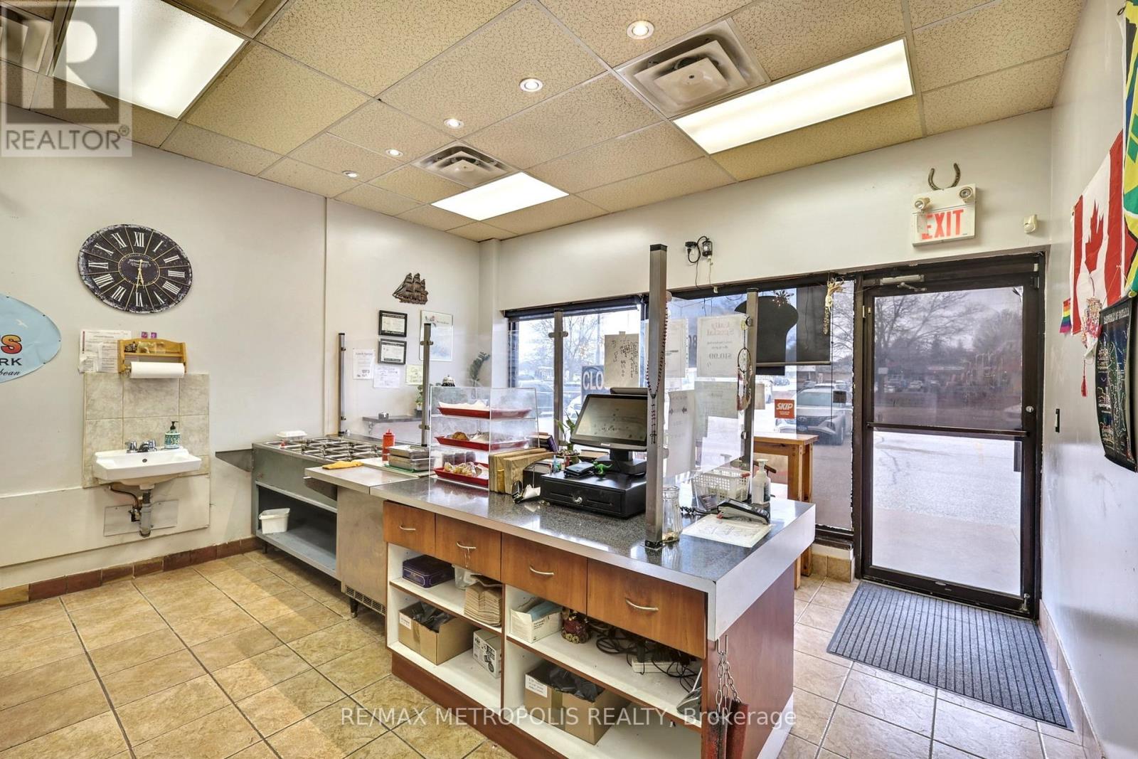 F5 - 1051 Simcoe Street N, Oshawa, Ontario  L1G 4S1 - Photo 11 - E12092212