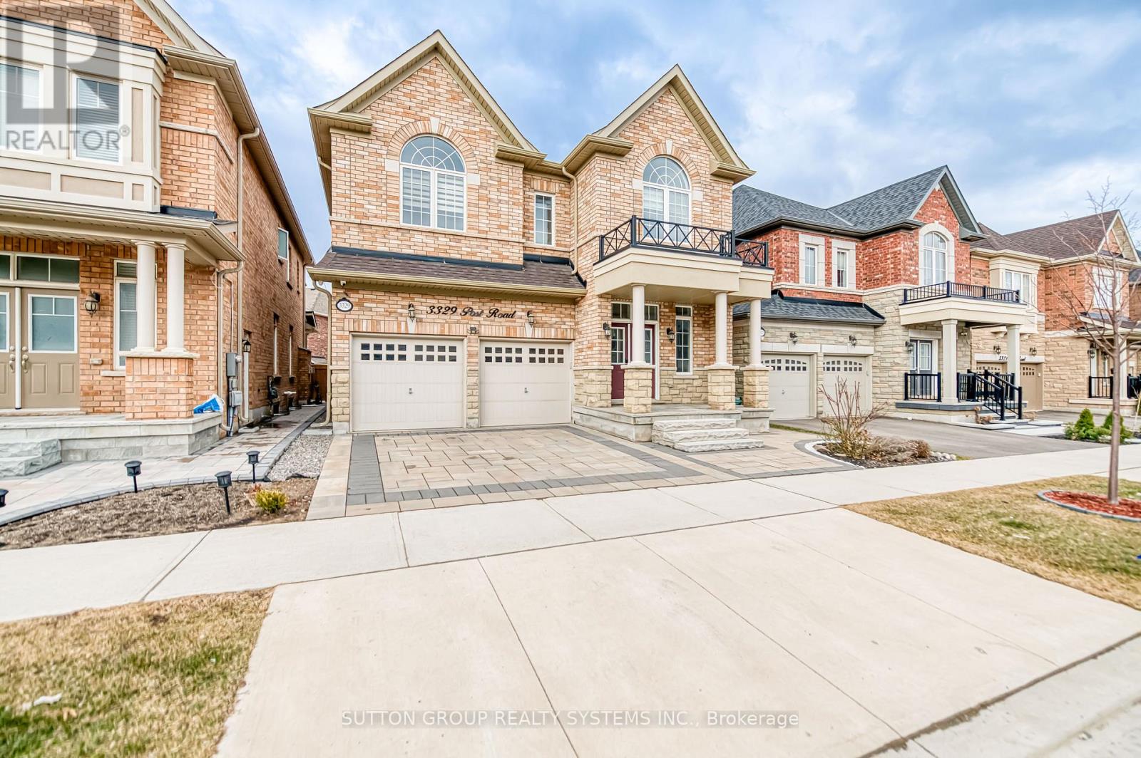 3329 Post Road, Oakville, Ontario  L6H 0Y5 - Photo 2 - W12094511