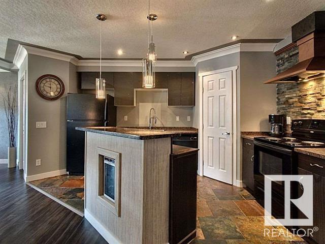 Property at #77 150 EDWARDS DR SW image 1