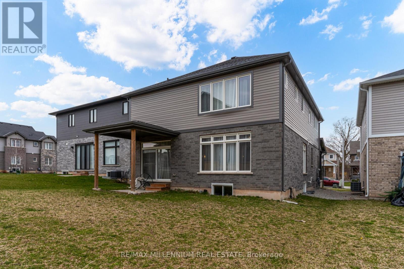 3597 Carolinia Court, Fort Erie, Ontario  L0S 1N0 - Photo 38 - X12094506