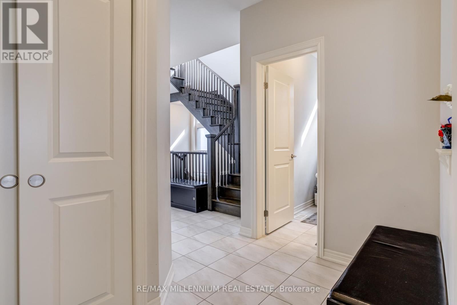 3597 Carolinia Court, Fort Erie, Ontario  L0S 1N0 - Photo 8 - X12094506