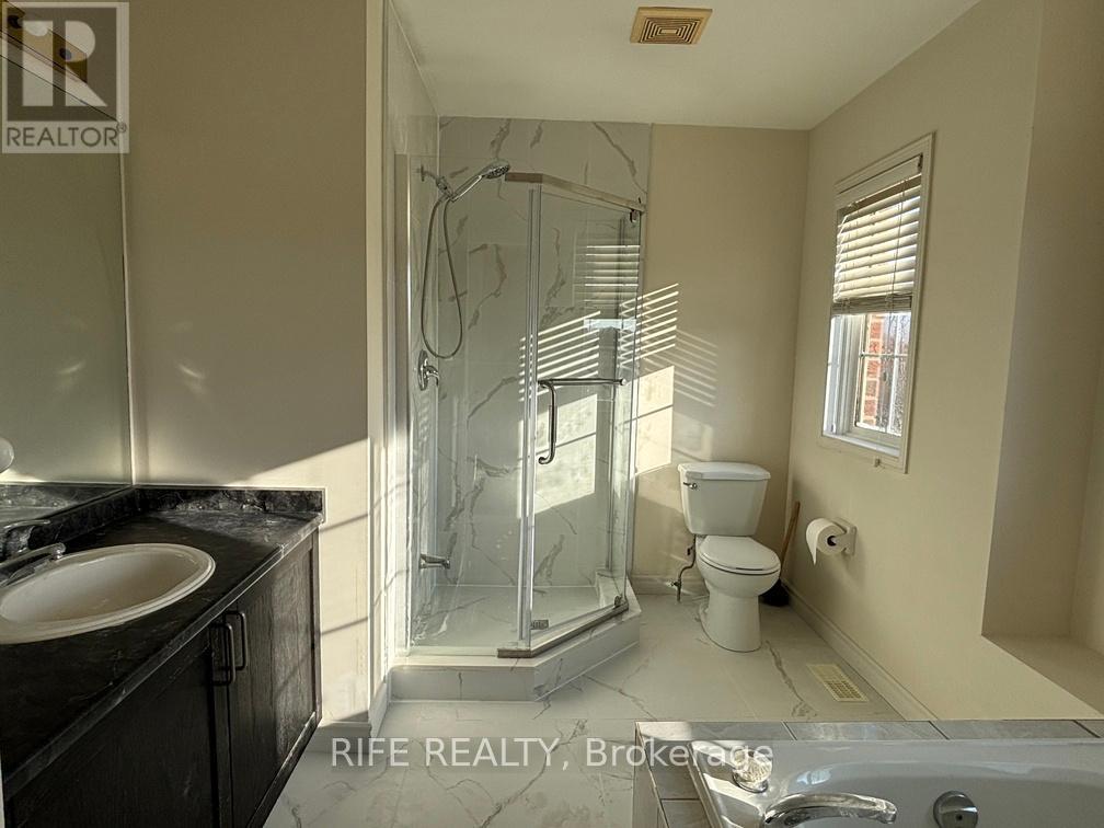 111 Orchard Hill Boulevard, Markham, Ontario  L6C 2M4 - Photo 10 - N12094518