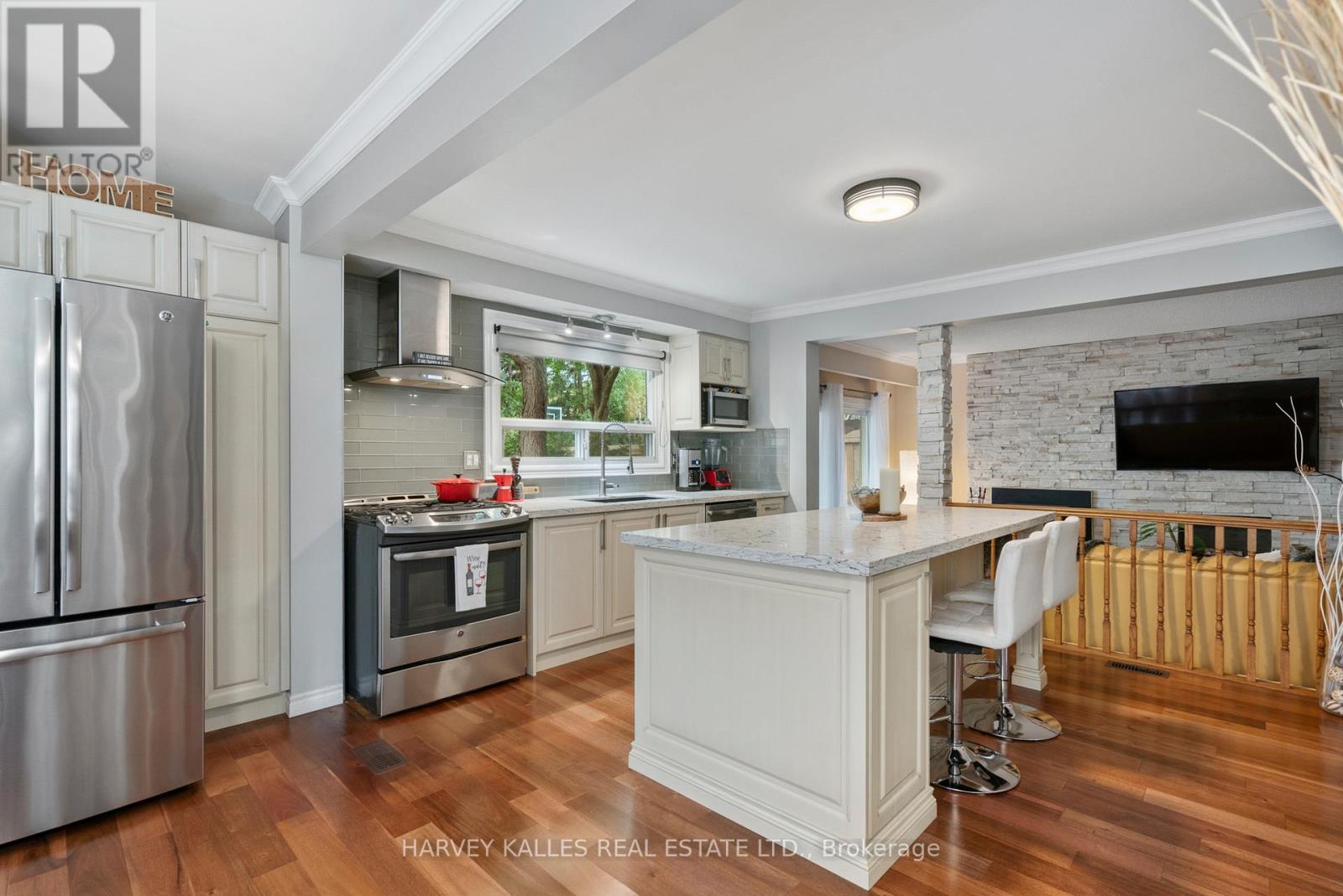 Property at 1890 SPRUCE HILL ROAD image 5
