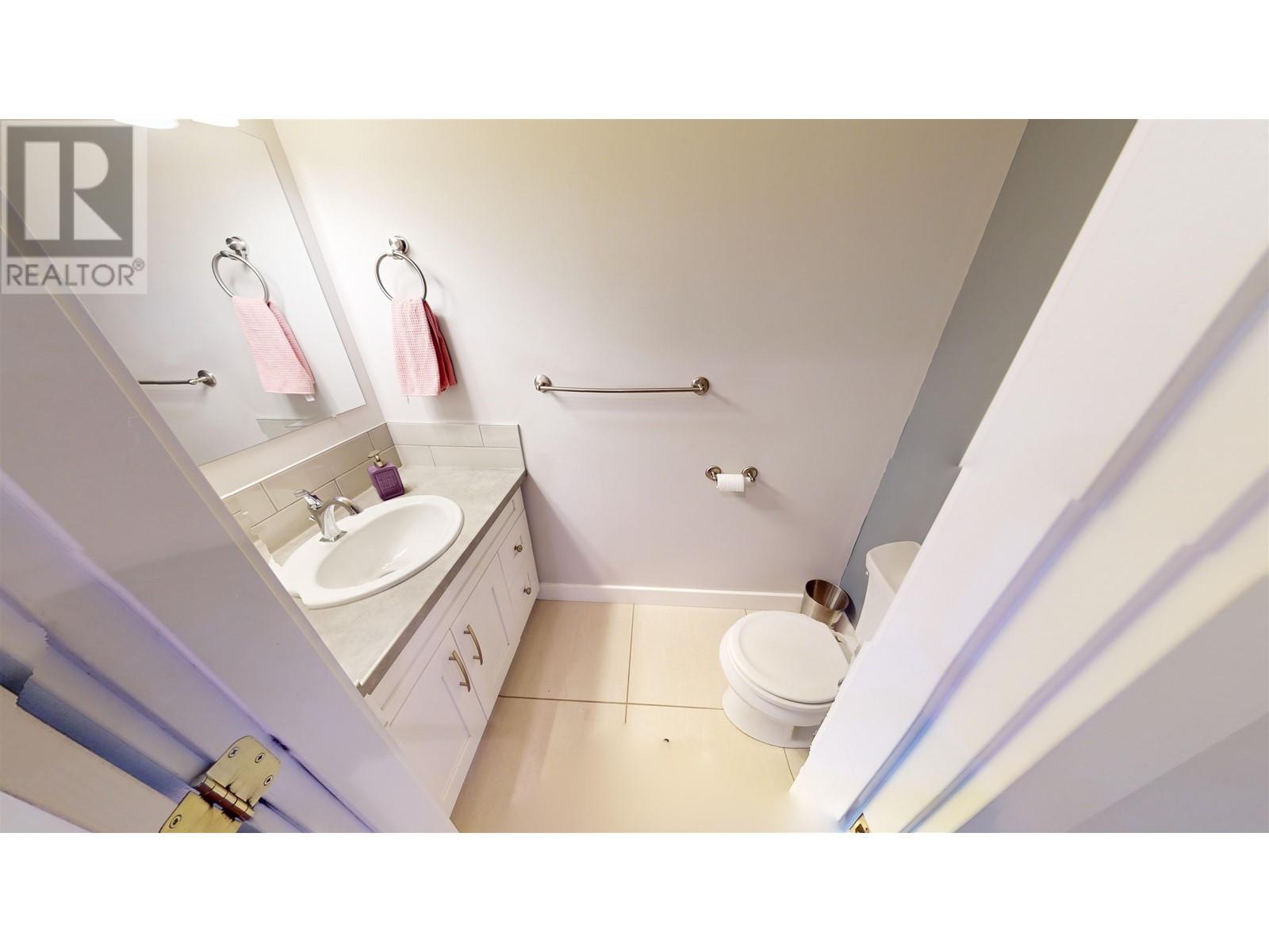 9203 102 Avenue, Fort St. John, British Columbia  V1J 0J9 - Photo 9 - R2953079