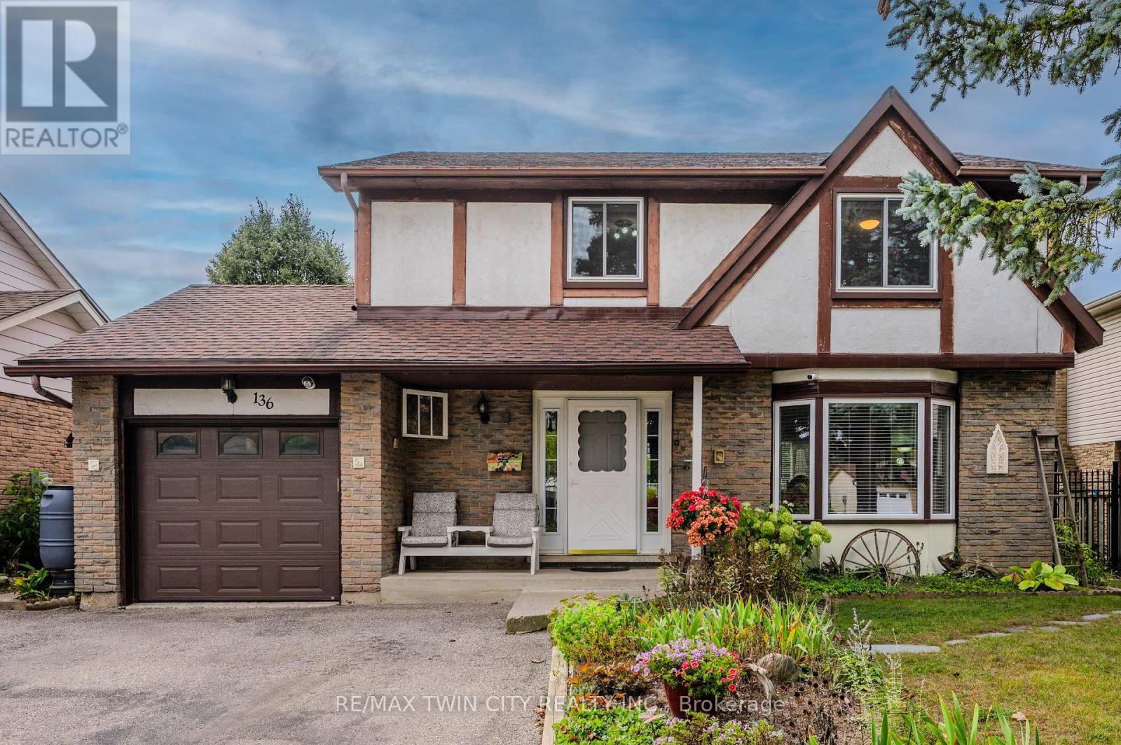Property at 136 ST JEROME CRESCENT image 1
