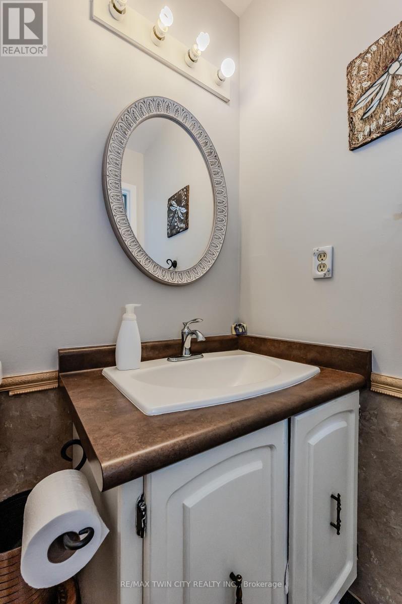 136 St Jerome Crescent, Kitchener, Ontario  N2C 2L2 - Photo 20 - X12094522