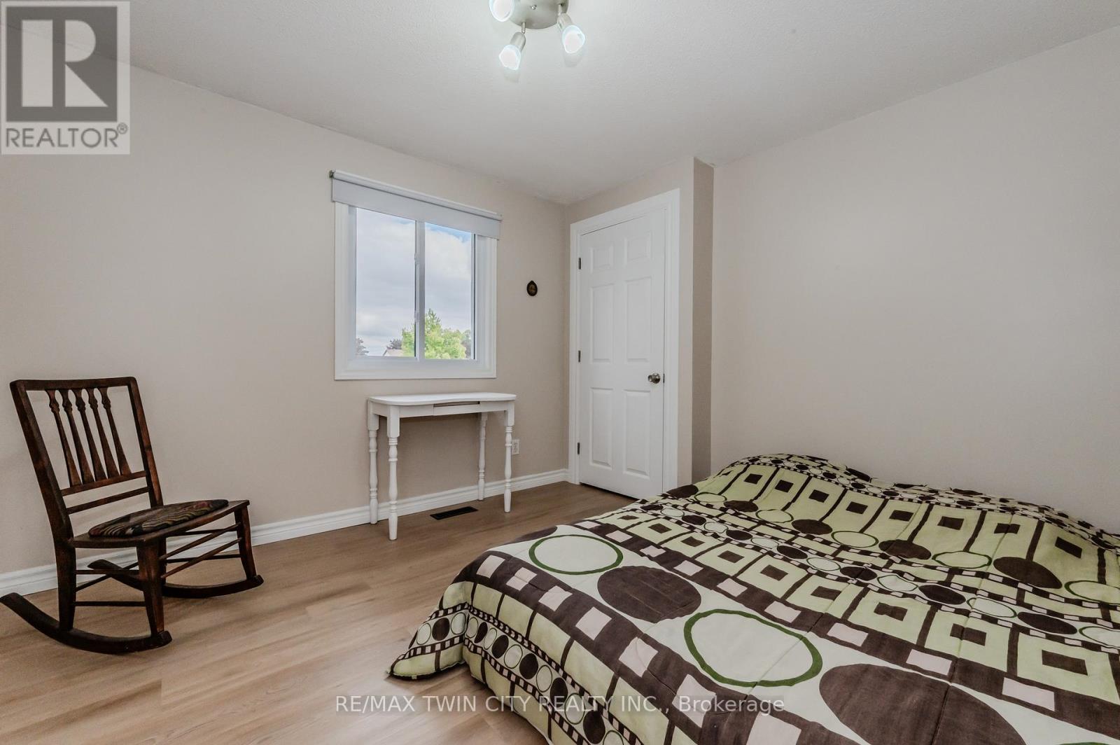 136 St Jerome Crescent, Kitchener, Ontario  N2C 2L2 - Photo 23 - X12094522