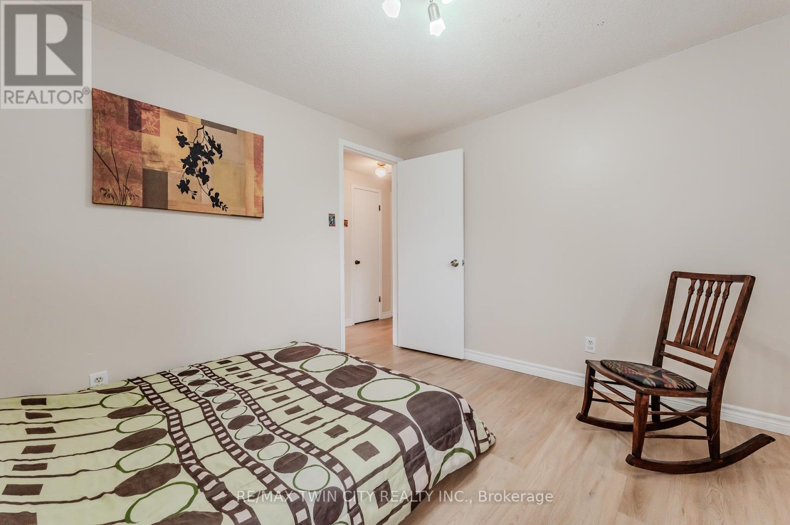 136 St Jerome Crescent, Kitchener, Ontario  N2C 2L2 - Photo 24 - X12094522