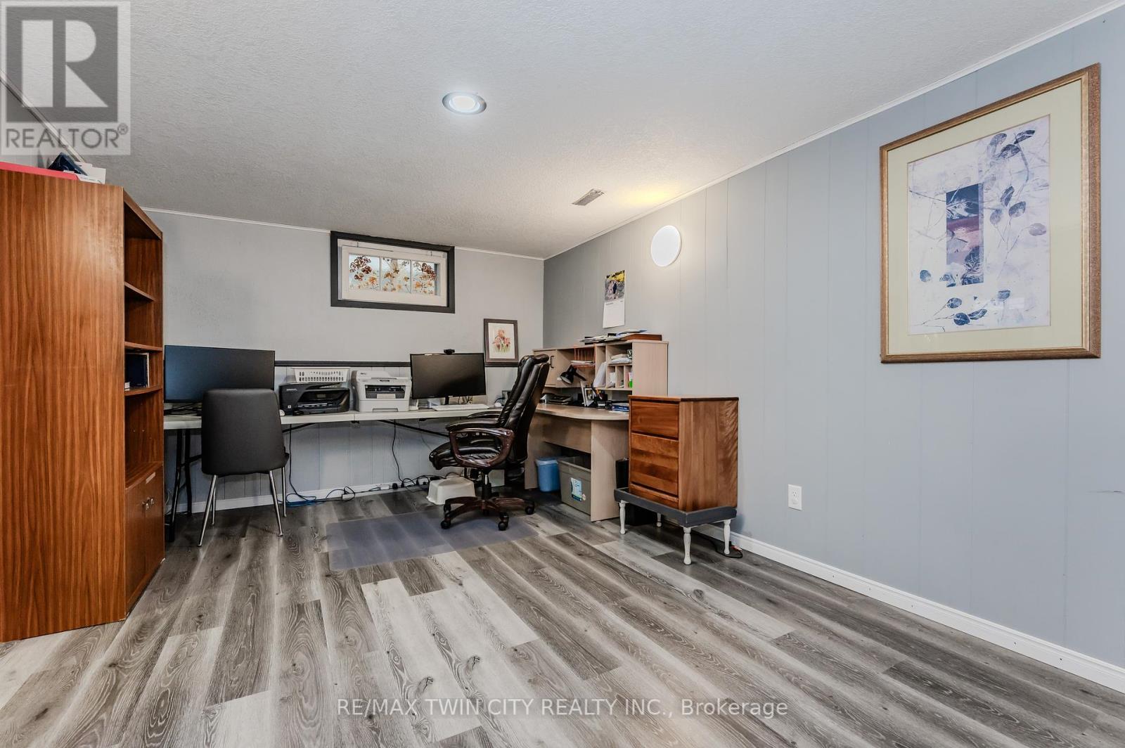 136 St Jerome Crescent, Kitchener, Ontario  N2C 2L2 - Photo 31 - X12094522