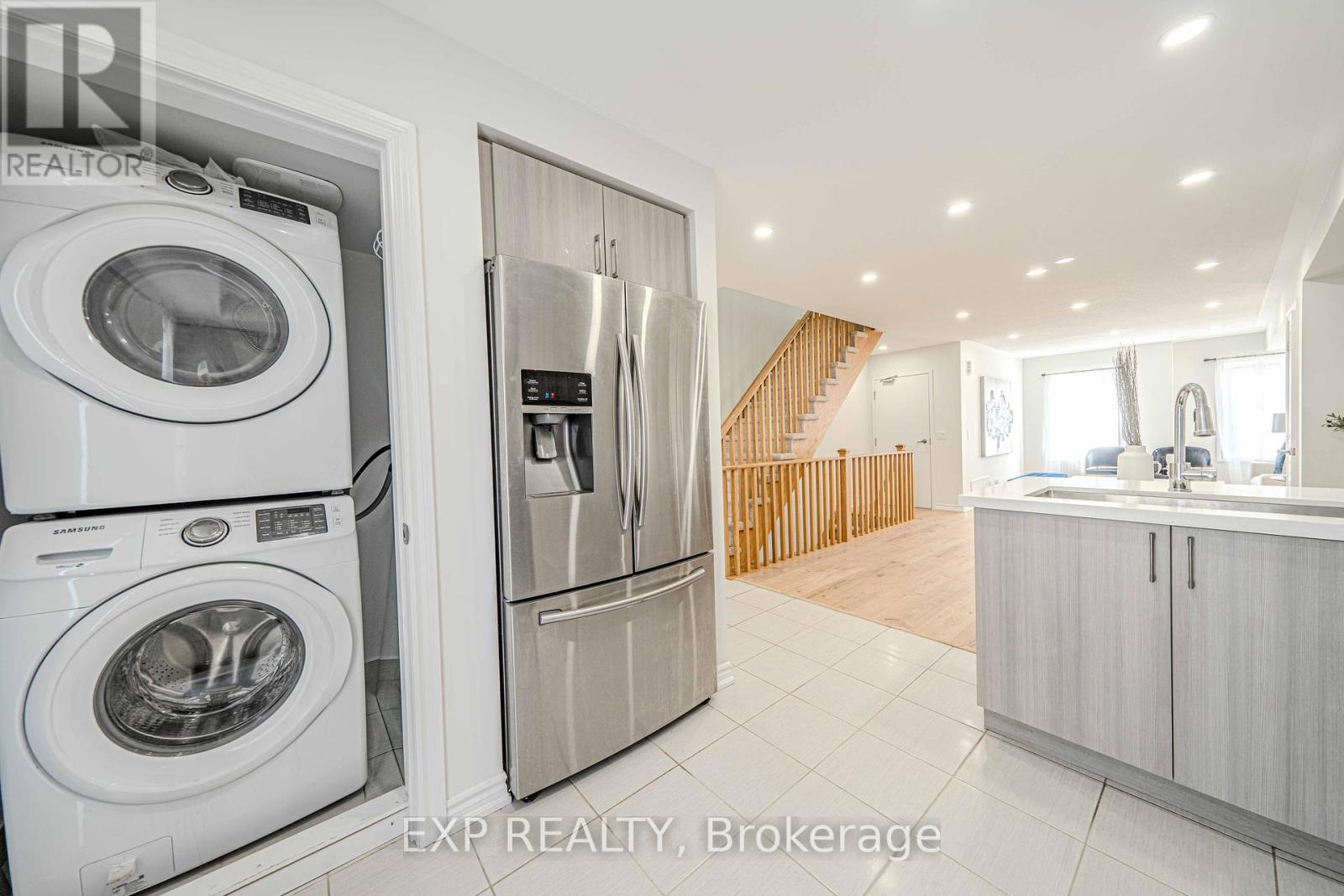 10 - 2500 Hill Rise Court, Oshawa, Ontario  L1L 0M6 - Photo 4 - E11963478