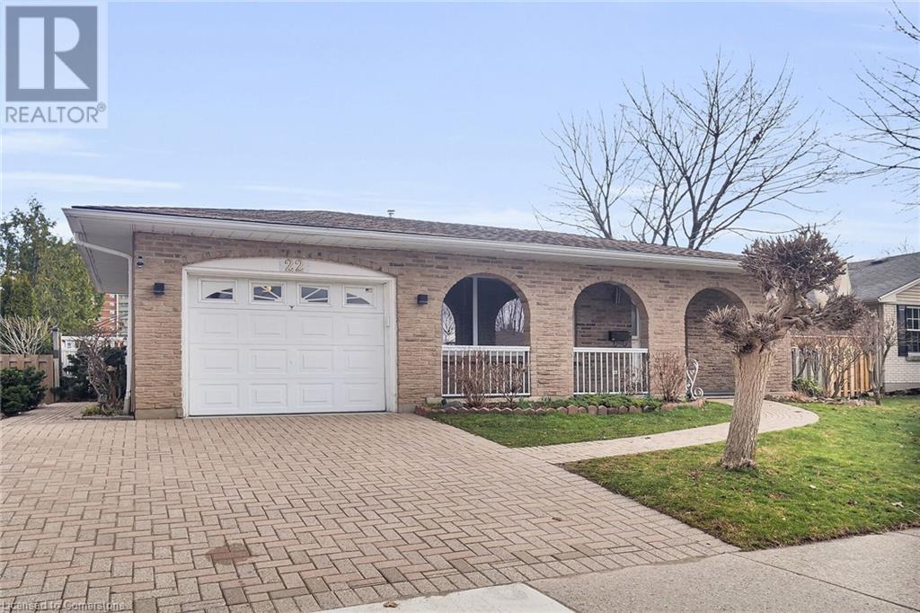 22 Renny Crescent