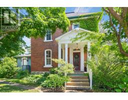 74 LAKE AVENUE W, Carleton Place, Ontario