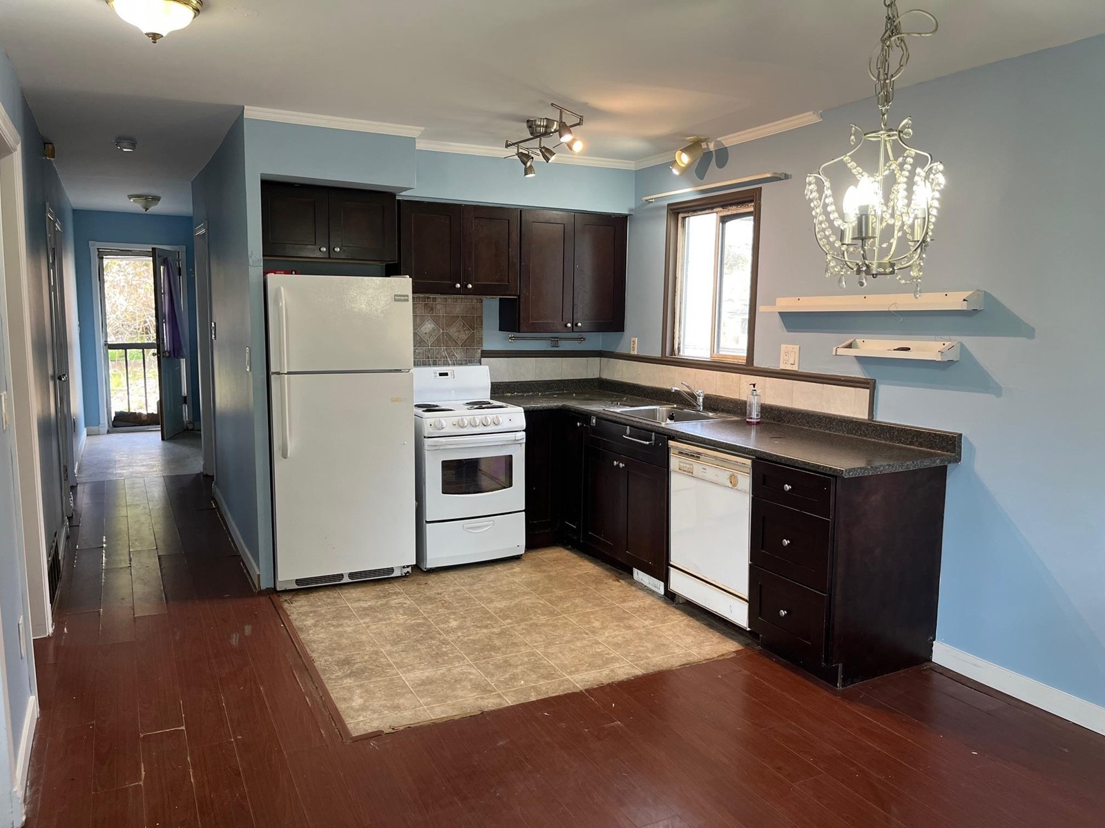 Property at 12637 115 AVENUE image 4