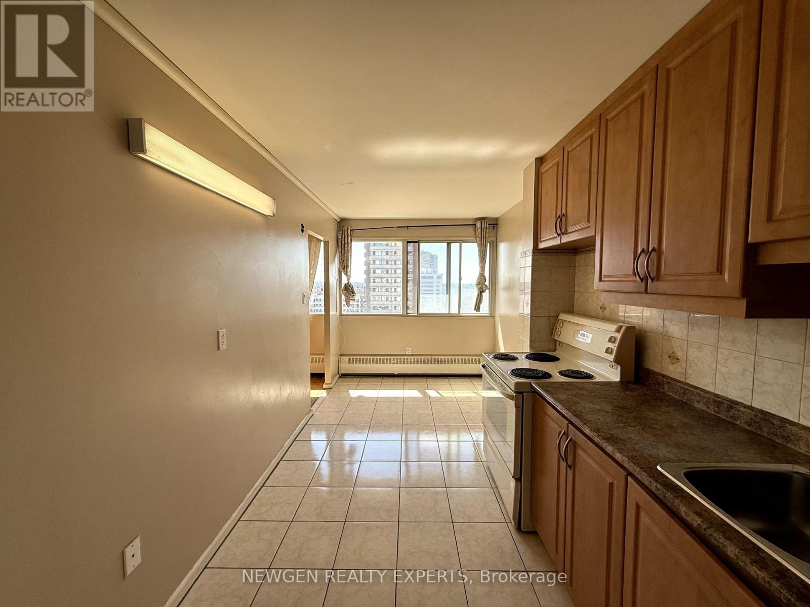 1203 - 735 Don Mills Road, Toronto, Ontario  M3C 1S7 - Photo 10 - C12094544