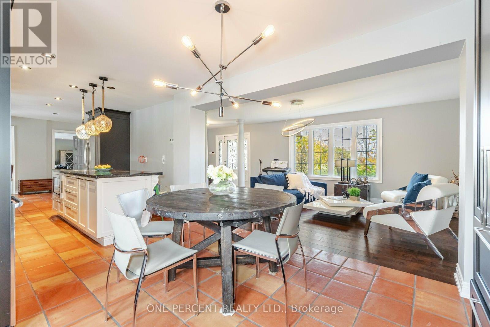 110 Palmer Circle, Caledon (Palgrave), Ontario  L7E 0A5 - Photo 6 - W12094558