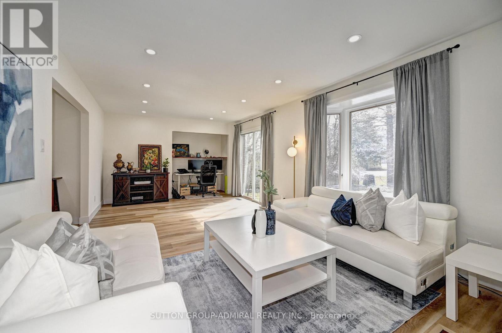 383 Stillmeadow Circle, Waterloo, Ontario  N2L 5M1 - Photo 11 - X12094572