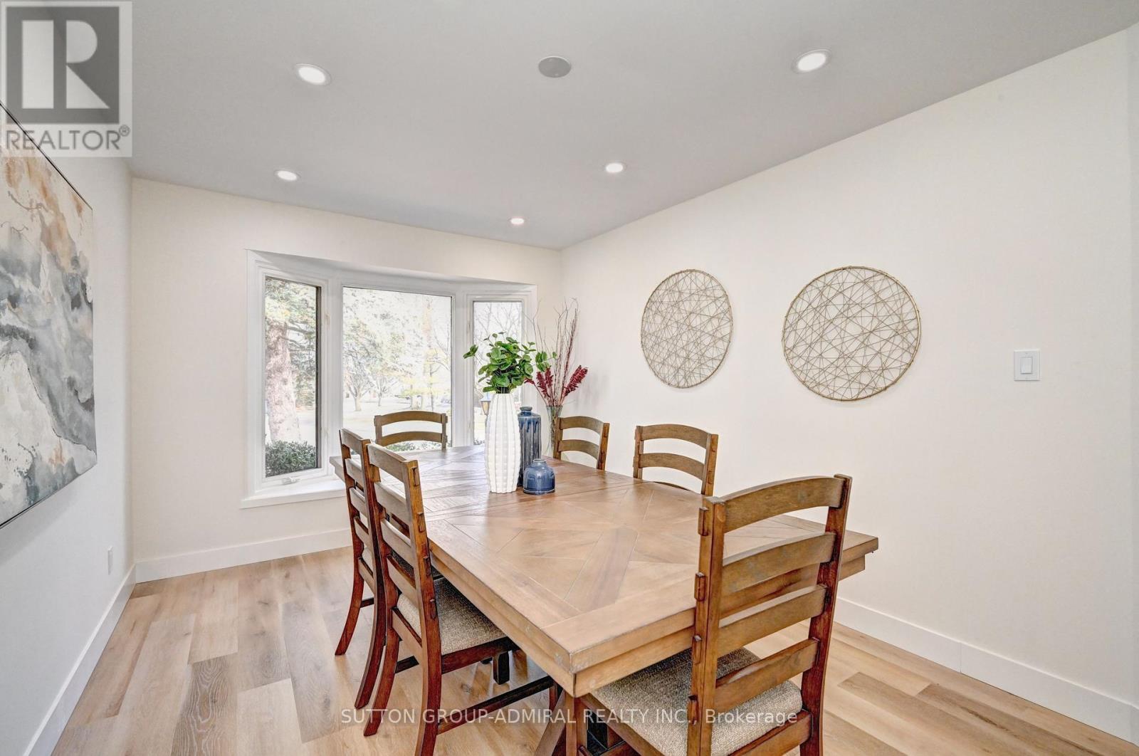 383 Stillmeadow Circle, Waterloo, Ontario  N2L 5M1 - Photo 14 - X12094572