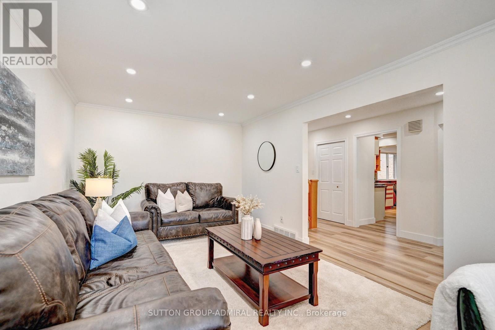 383 Stillmeadow Circle, Waterloo, Ontario  N2L 5M1 - Photo 15 - X12094572