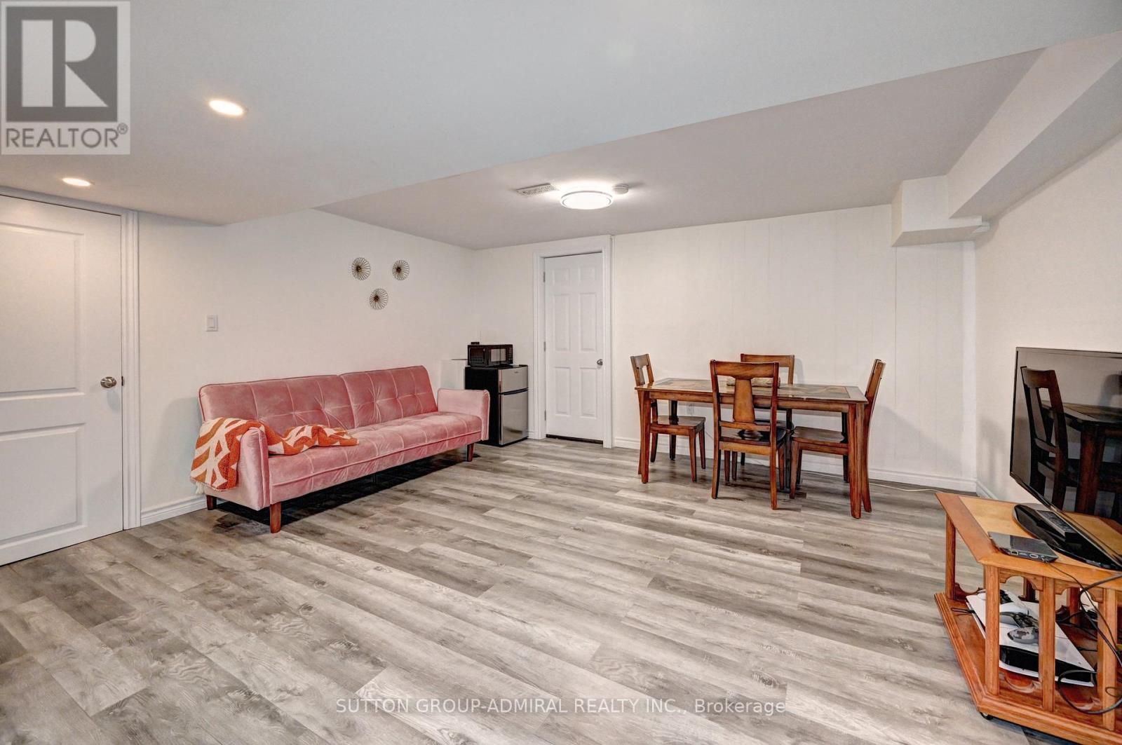 383 Stillmeadow Circle, Waterloo, Ontario  N2L 5M1 - Photo 42 - X12094572