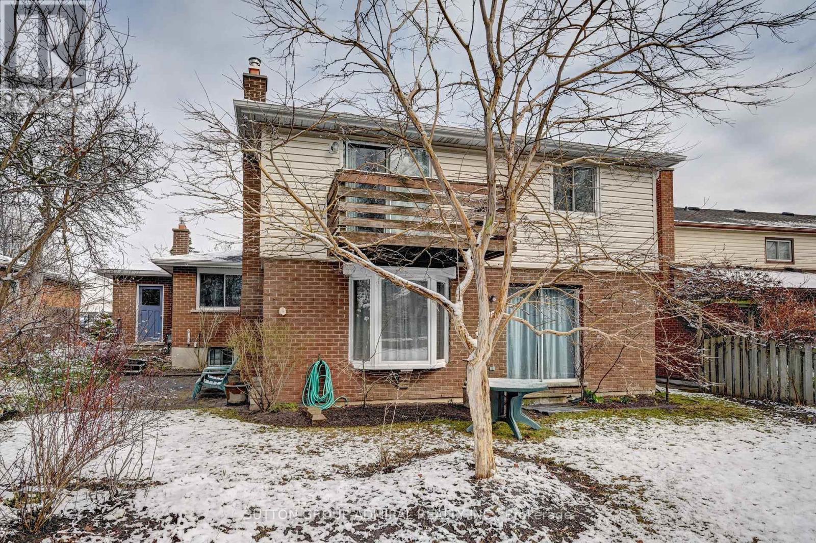 383 Stillmeadow Circle, Waterloo, Ontario  N2L 5M1 - Photo 46 - X12094572