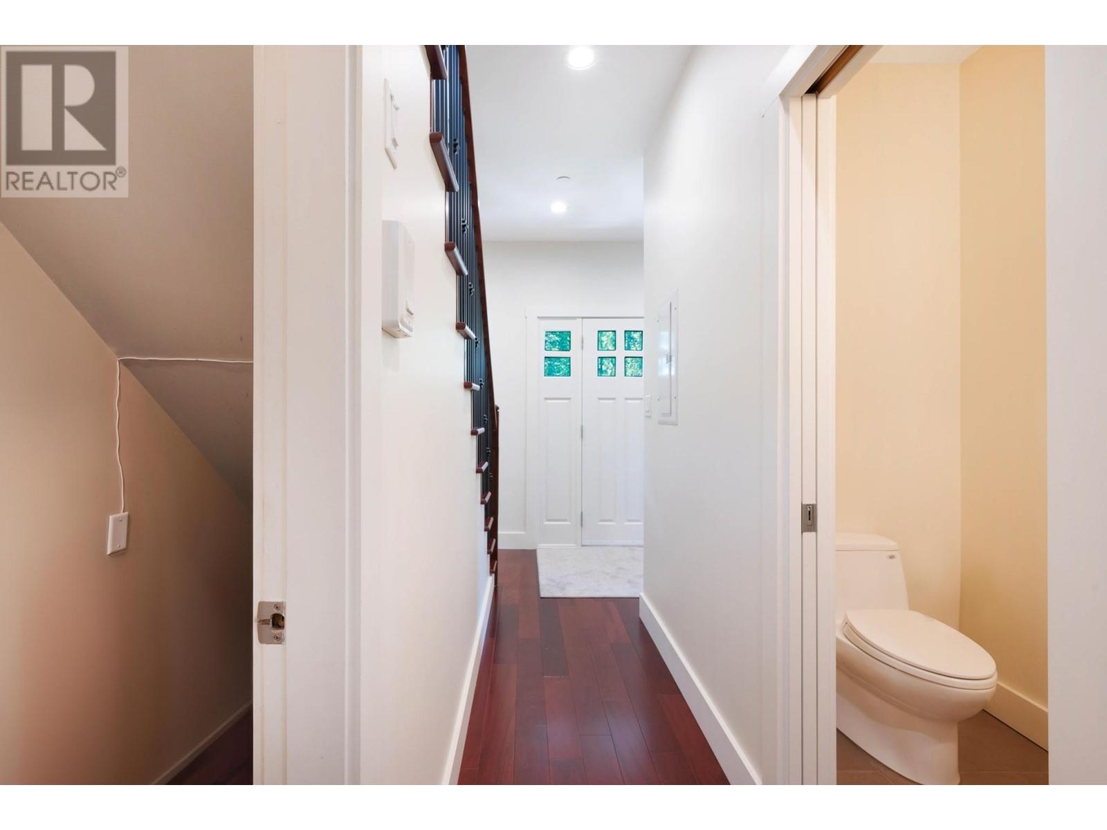 Listing Picture 16 of 19 : 2173 CHARLES STREET, Vancouver / 溫哥華 - 魯藝地產 Yvonne Lu Group - MLS Medallion Club Member