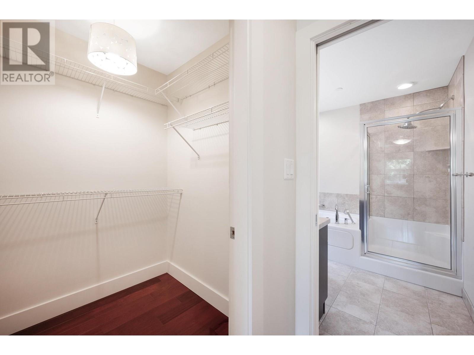 Listing Picture 15 of 19 : 2173 CHARLES STREET, Vancouver / 溫哥華 - 魯藝地產 Yvonne Lu Group - MLS Medallion Club Member