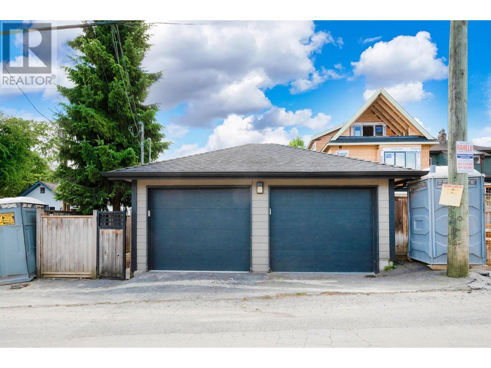 Listing Picture 18 of 19 : 2173 CHARLES STREET, Vancouver / 溫哥華 - 魯藝地產 Yvonne Lu Group - MLS Medallion Club Member