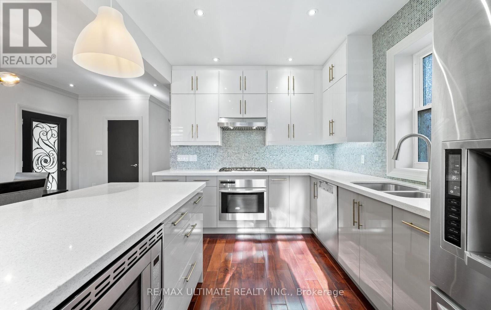 1209 Pharmacy Avenue, Toronto, Ontario  M1R 2H8 - Photo 10 - E12094583
