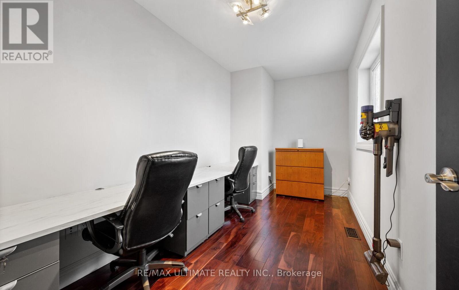 1209 Pharmacy Avenue, Toronto, Ontario  M1R 2H8 - Photo 12 - E12094583
