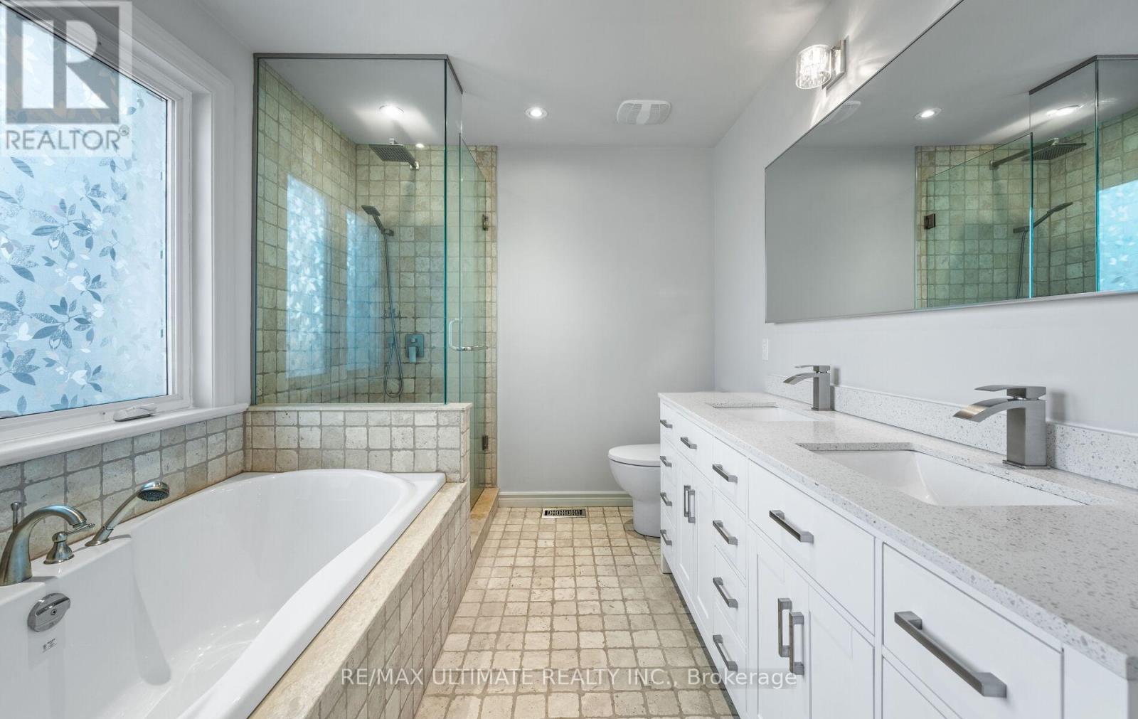 1209 Pharmacy Avenue, Toronto, Ontario  M1R 2H8 - Photo 22 - E12094583
