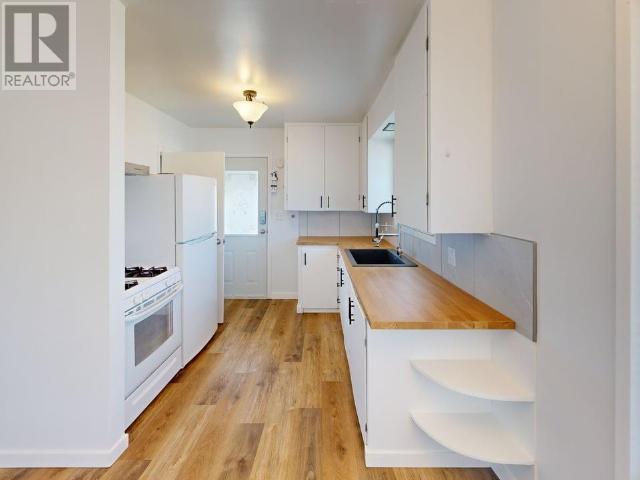 7228 Barnet Street, Powell River, British Columbia   - Photo 10 - 18902
