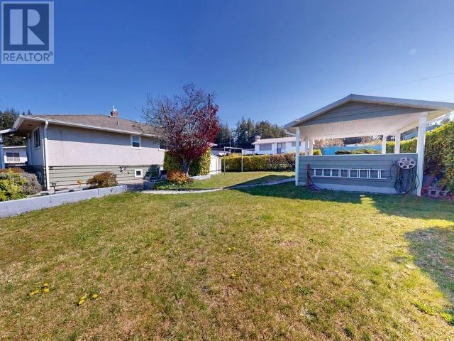 Property at 7228 BARNET STREET image 3