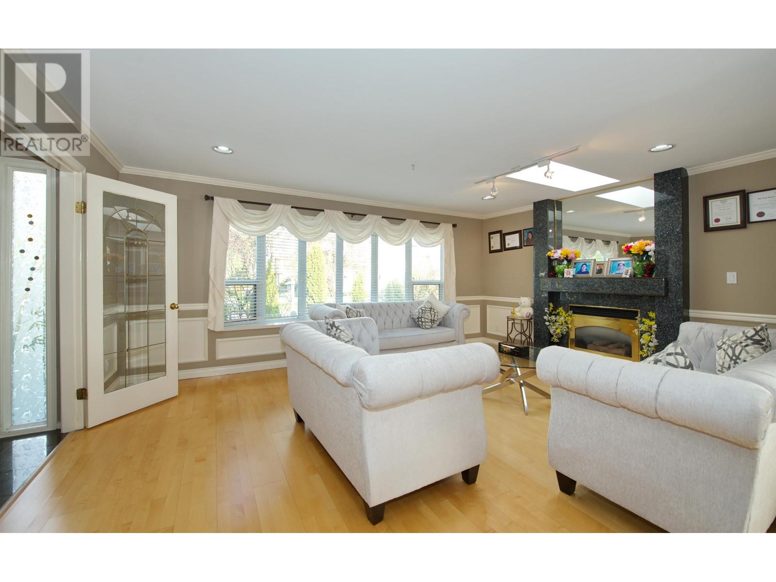 7463 Gladstone Street, Vancouver, British Columbia  V5P 4G9 - Photo 8 - R2989829